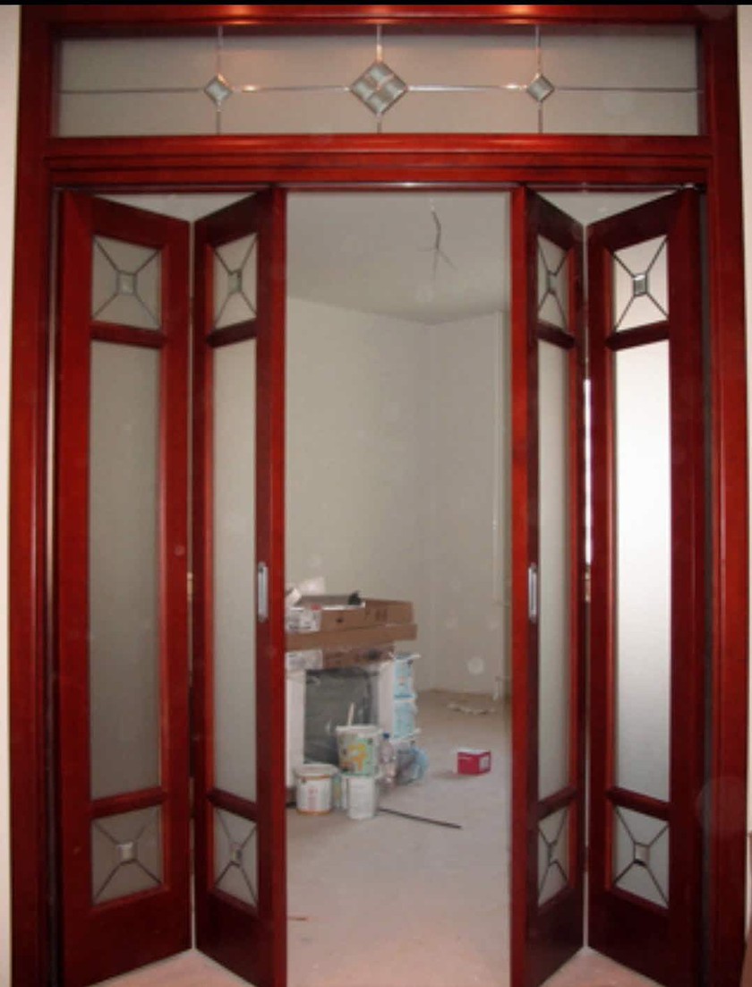 Дверь гармошка с декоративными стеклянными вставками Прокопьевск